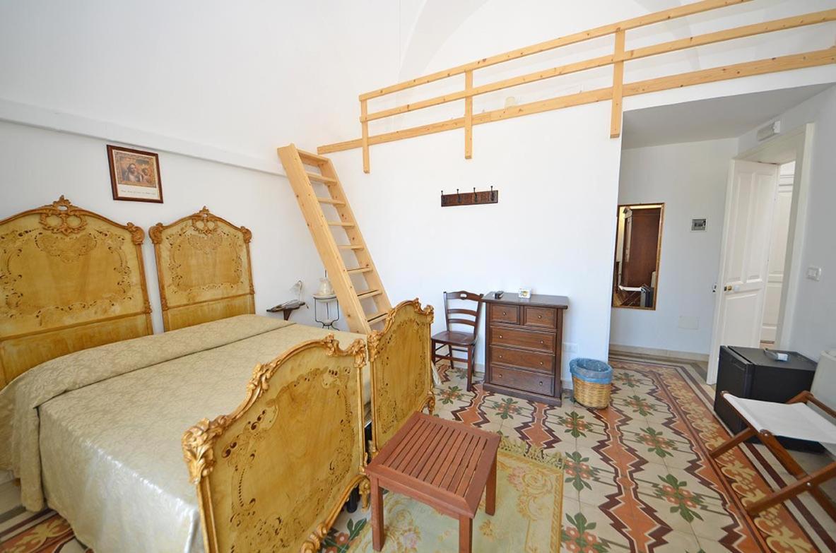 カストリニャーノ・デル・カーポ Casa Branca Bed & Breakfast エクステリア 写真
